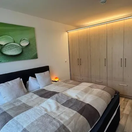 Apartment Moderne Stilvolle Gaestewohnung